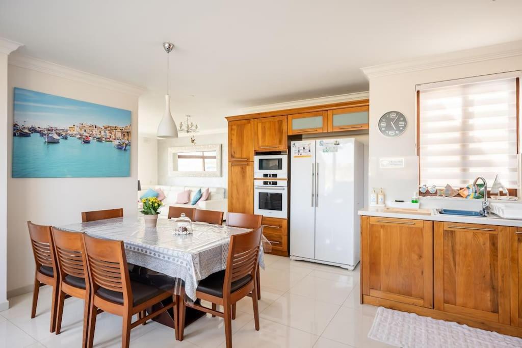 Apartamento Seagull Penthouse Marsaxlokk Exterior foto